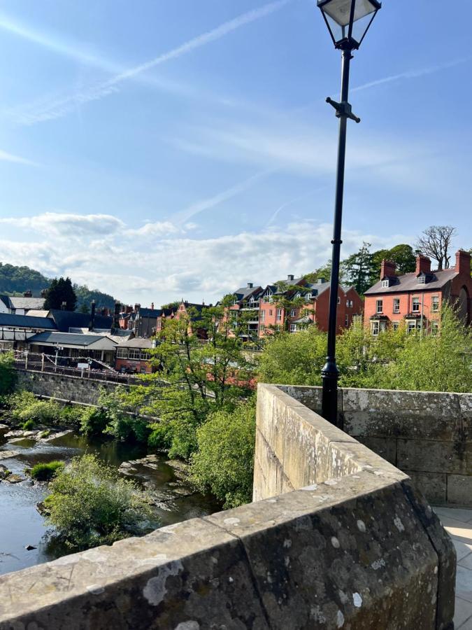 Riversdale House Bed & Breakfast Llangollen Esterno foto