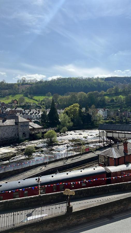 Riversdale House Bed & Breakfast Llangollen Esterno foto